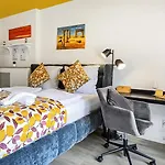 Δωμάτια σε οικογενειακή κατοικία Nuju - 4-zimmer, 10 Gaeste, Wintergarten & Terrasse & Parkplatz Μπίλεφελντ