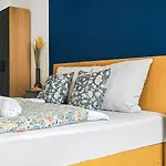 Δωμάτια σε οικογενειακή κατοικία Nuju - 4-zimmer, 10 Gaeste, Wintergarten & Terrasse & Parkplatz Μπίλεφελντ