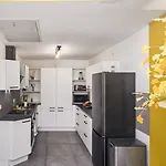 Homestay Nuju - 4-zimmer, 10 Gaeste, Wintergarten & Terrasse & Parkplatz