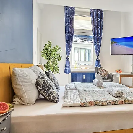 منزل للإقامة 4 Schlafzimmer, Wintergarten & Terrasse & Parkplatz, Nahe Hbf