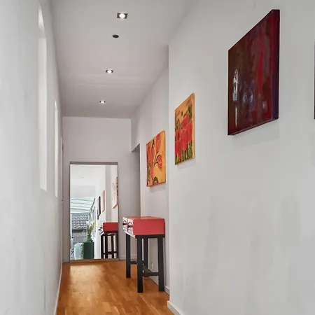 4 Schlafzimmer, Wintergarten & Terrasse & Parkplatz, Nahe Hbf Habitación en casa particular Bielefeld