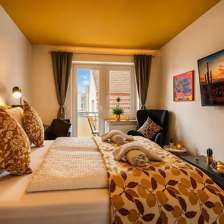 Séjour chez l'habitant Nuju - 4-zimmer, 10 Gaeste, Wintergarten & Terrasse & Parkplatz