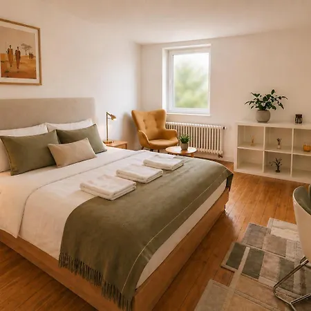 Séjour chez l'habitant Nuju - 4-zimmer, 10 Gaeste, Wintergarten & Terrasse & Parkplatz *