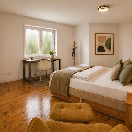 Pansiyon Nuju - 4-zimmer, 10 Gaeste, Wintergarten & Terrasse & Parkplatz *