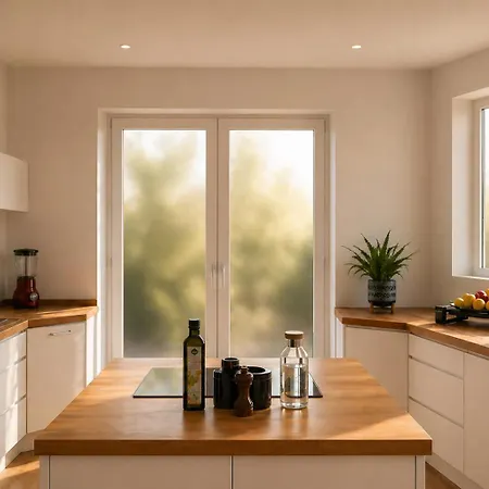 Nuju - 4-zimmer, 10 Gaeste, Wintergarten & Terrasse & Parkplatz * בילפלד