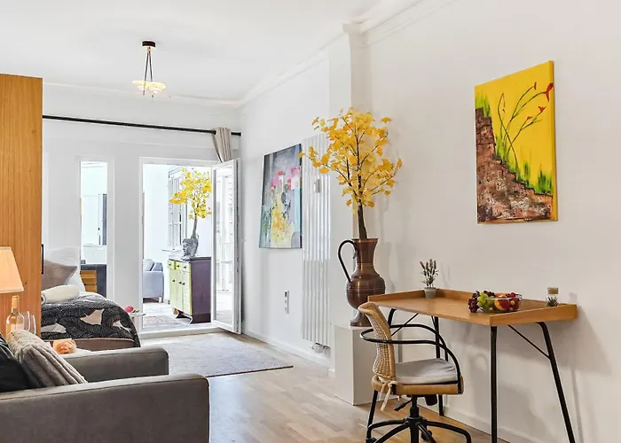 Alloggio in famiglia 4 Schlafzimmer, Wintergarten & Terrasse & Parkplatz, Nahe Hbf