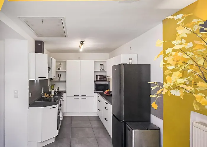 4 Schlafzimmer, Wintergarten & Terrasse & Parkplatz, Nahe Hbf - Nuju Bielefeld
