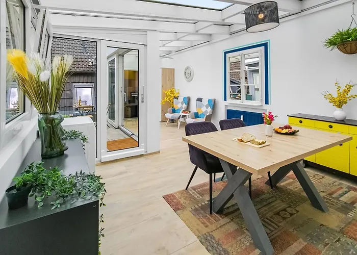 ホームステイ 4 Schlafzimmer, Wintergarten & Terrasse & Parkplatz, Nahe Hbf