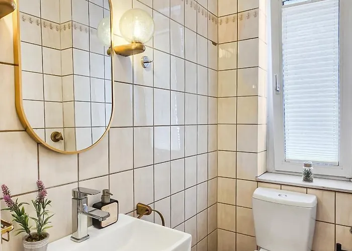 4 Schlafzimmer, Wintergarten & Terrasse & Parkplatz, Nahe Hbf - Nuju Bielefeld