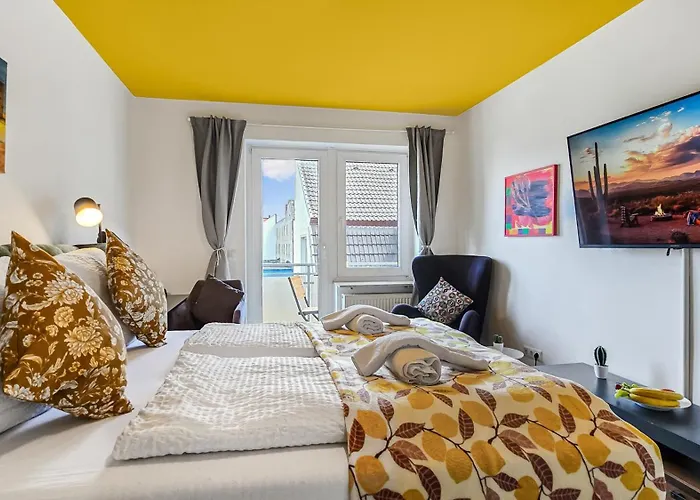 4 Schlafzimmer, Wintergarten & Terrasse & Parkplatz, Nahe Hbf - Nuju Pansiyon Bielefeld
