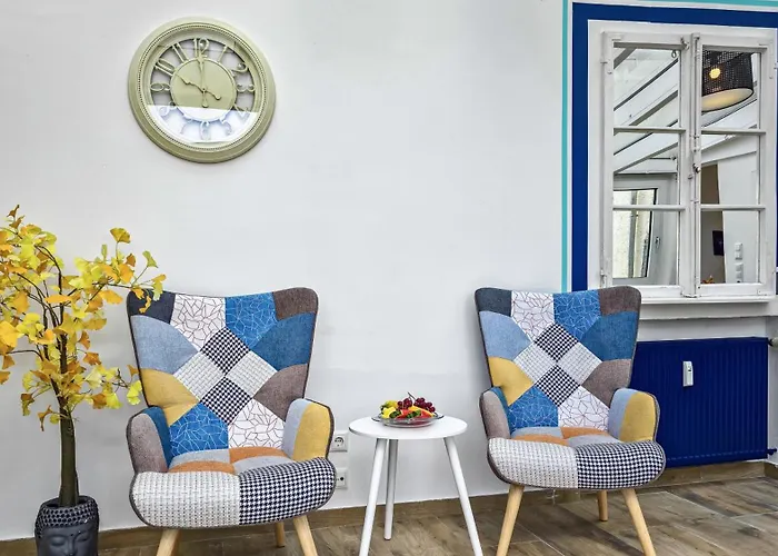 4 Schlafzimmer, Wintergarten & Terrasse & Parkplatz, Nahe Hbf ビーレフェルト