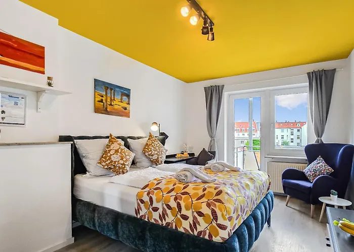 4 Schlafzimmer, Wintergarten & Terrasse & Parkplatz, Nahe Hbf - Nuju